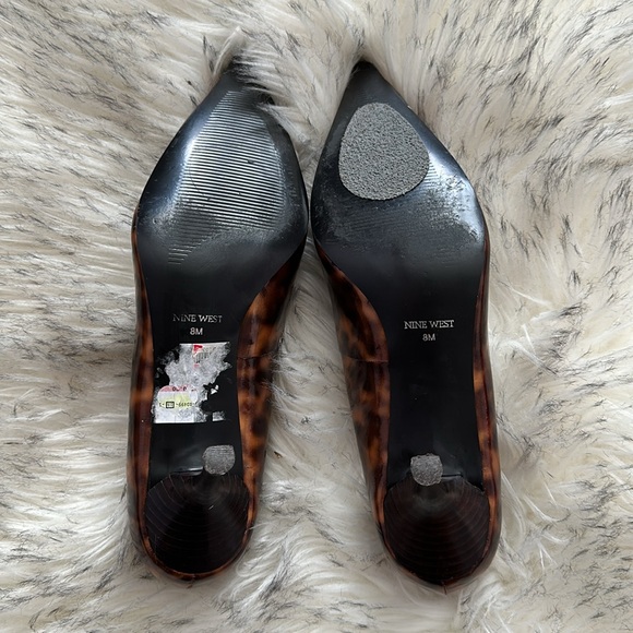 NINE WEST shiny tortoise-print heel! - Picture 10 of 11